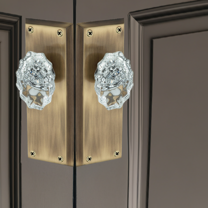 Colonial Plate with Calvert Crystal Knobs - Passage / Hallway / Closet