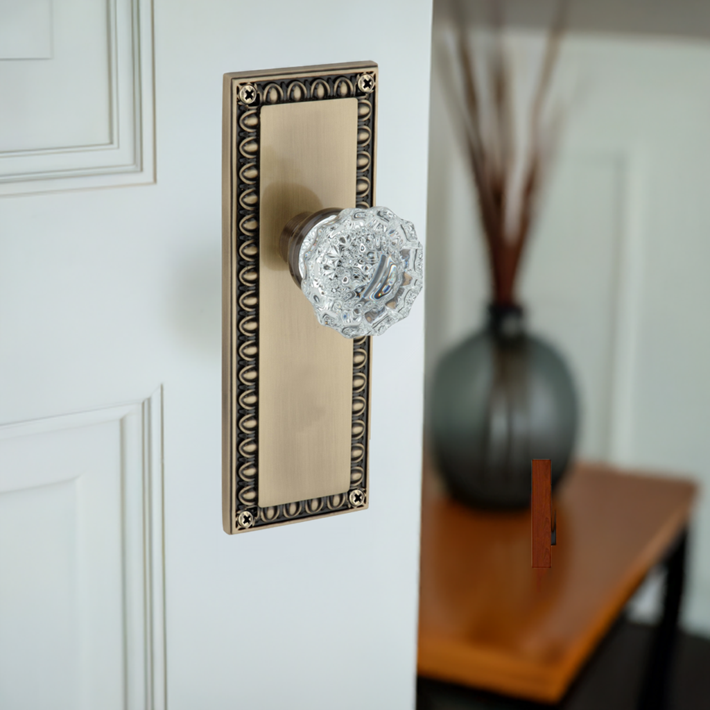 Egg and Dart Plate with Crystal Knob - Single Dummy