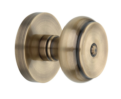 Round Rose with Cambridge Door Knobs - Double Dummy